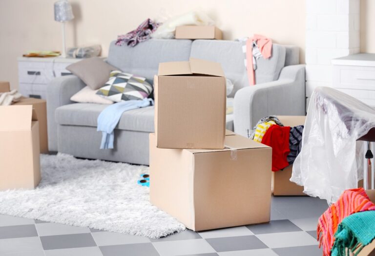 HOME DECLUTTERING: SAVE, STORE, TOSS Image